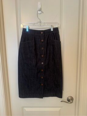 Elie Tahari Denim colored Button-Front Pencil Skirt